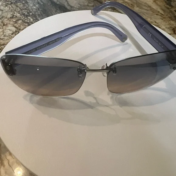 Henri Bendel Blue Rimless Women’s Sunglasses NWOT! - Picture 3 of 6